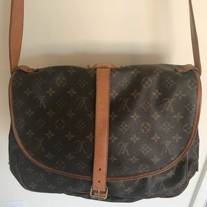 Louis Vuitton Vintage Monogram Saumer 35 Crossbody